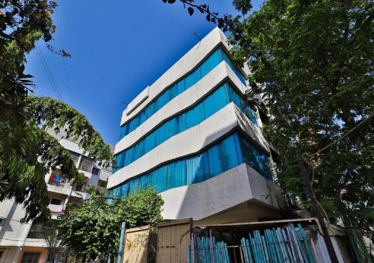 The Sky Imperial Hotel Yahvi فَدودارا المظهر الخارجي الصورة