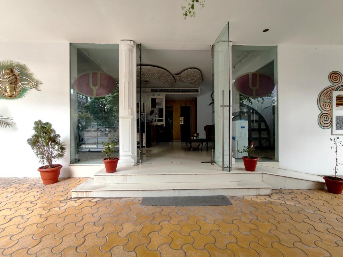 The Sky Imperial Hotel Yahvi فَدودارا المظهر الخارجي الصورة
