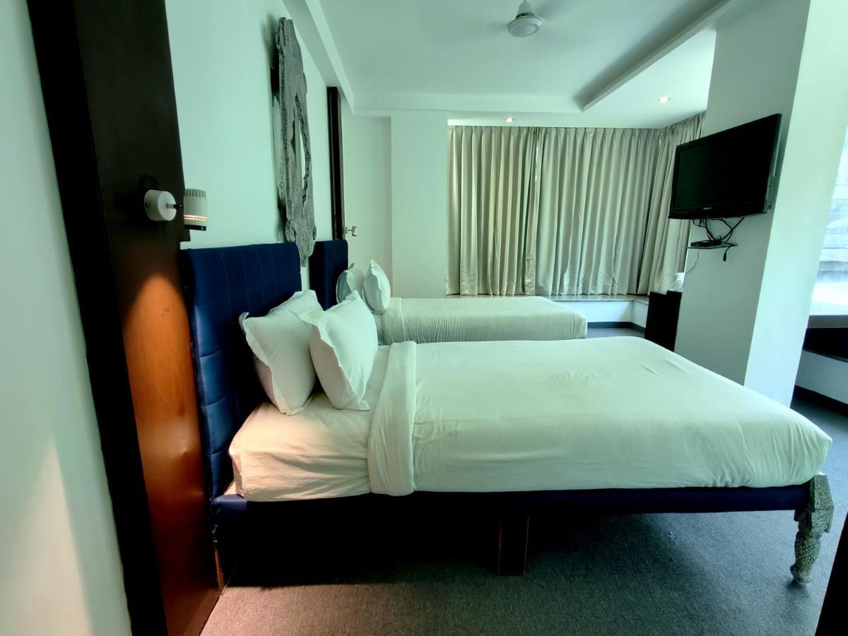 The Sky Imperial Hotel Yahvi فَدودارا المظهر الخارجي الصورة