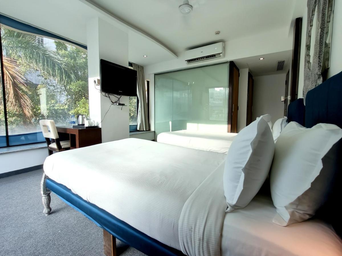 The Sky Imperial Hotel Yahvi فَدودارا المظهر الخارجي الصورة